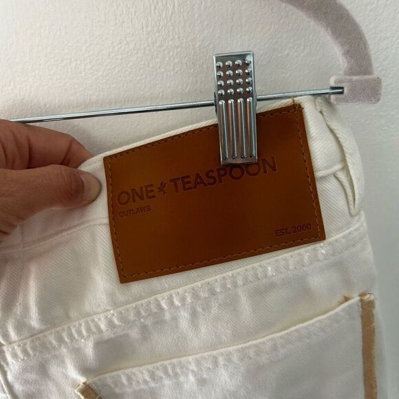 One Teaspoon Pearl Outlaws Mid-Length Shorts Size 26 Classic Boho Hippie Coastal - Picture 9 of 13